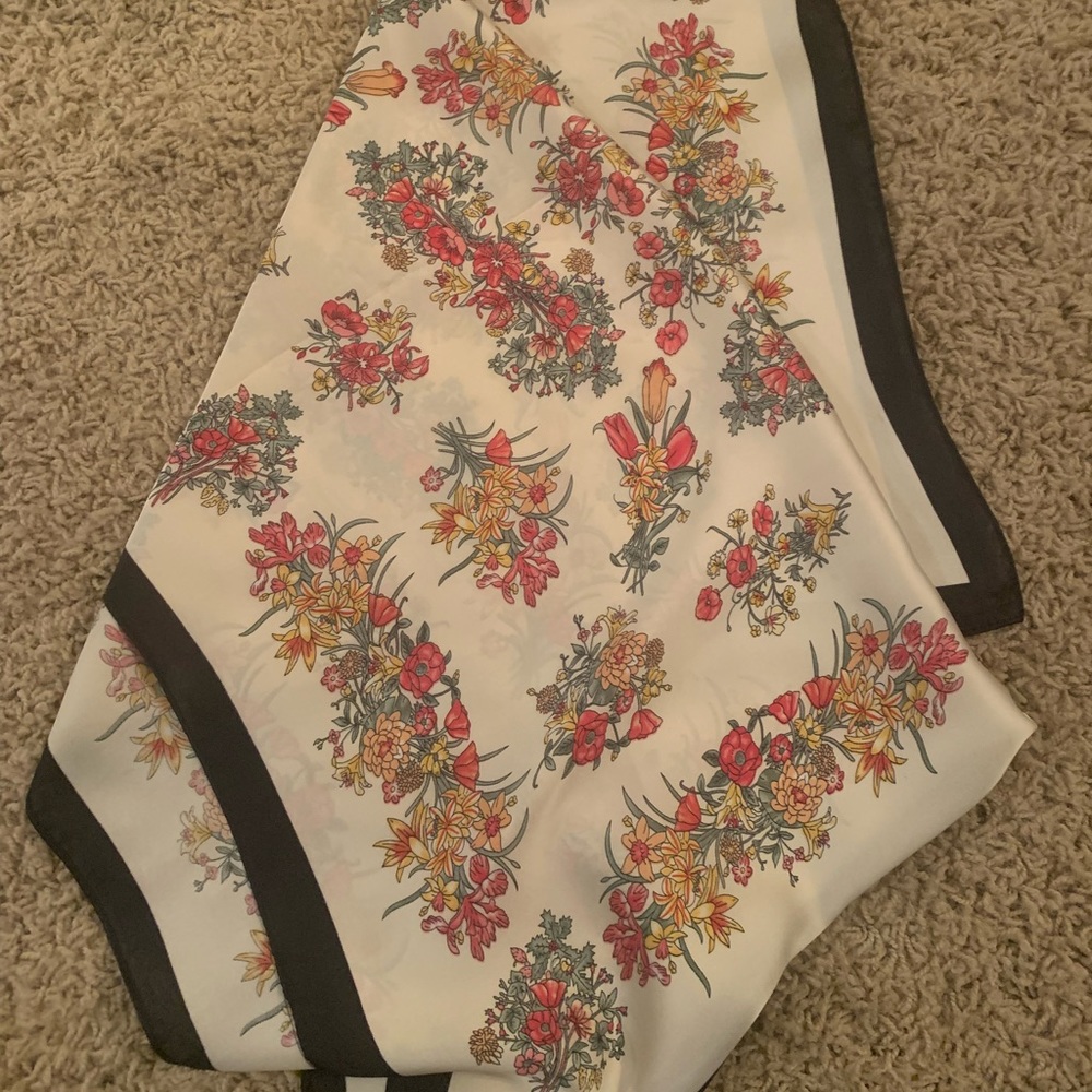 Scarf - Picture 3 of 3
